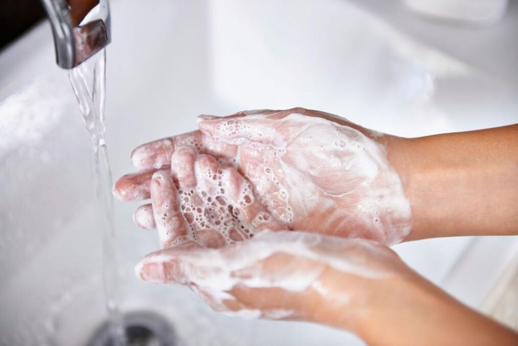 Washing hands from microorganisms and worms